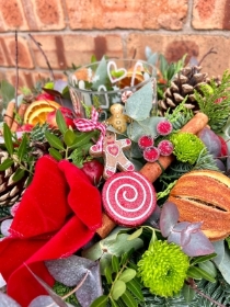 Gingerbread Candle Arrangement