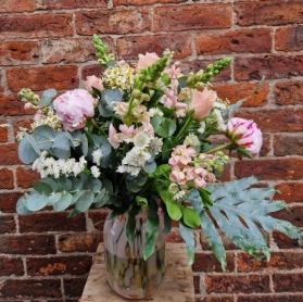 Seasonal Confetti Vase   Pinks